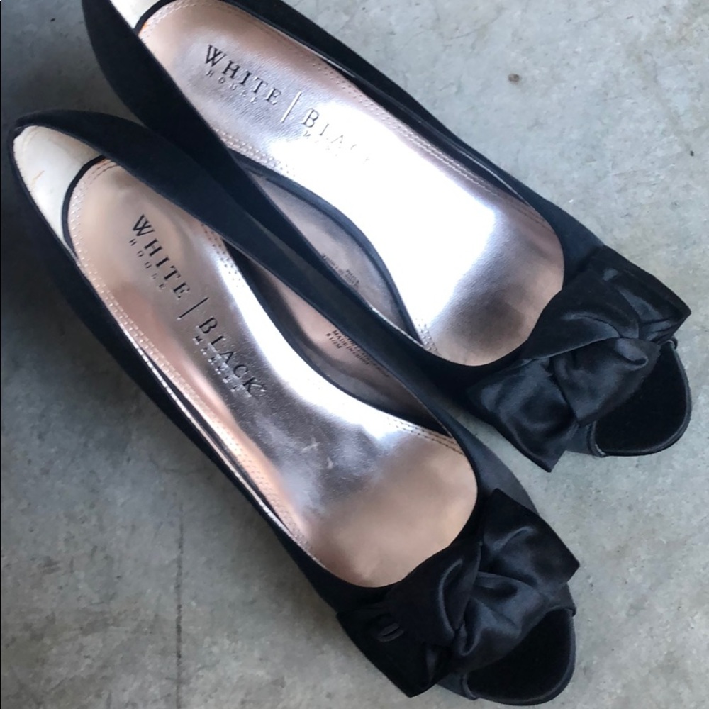 White House Black Market Satin Dress Pump size 8.5